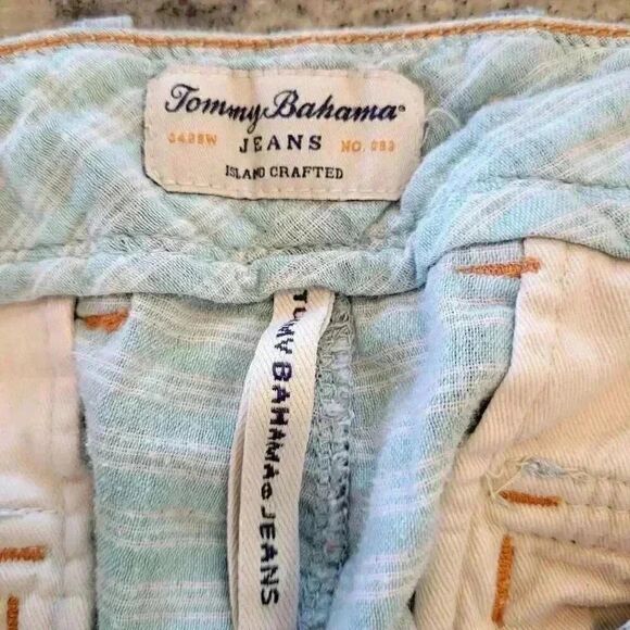 Tommy Bahama Men's Aqua Blue Plaid Cotton Shorts - Picture 10 of 12